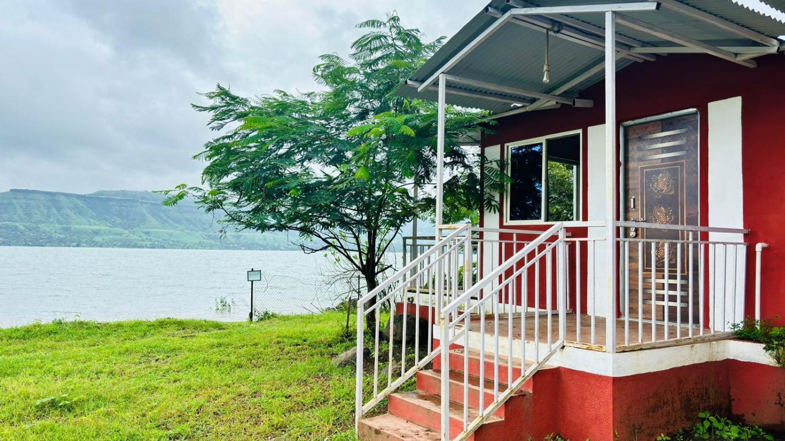 Hotel Mauli Agro Farm Dam View Resort Satara Ngoại thất bức ảnh